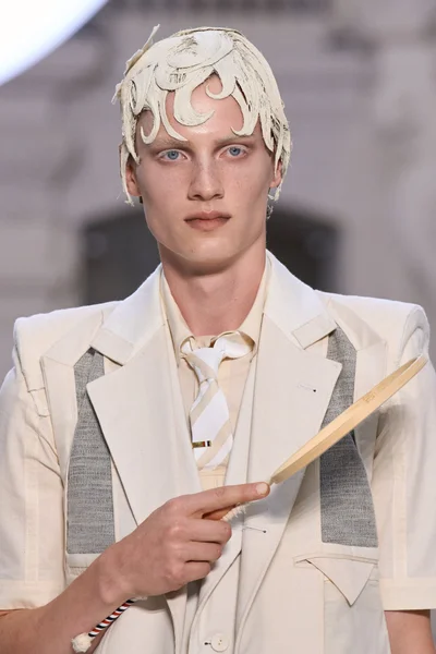 Look 144